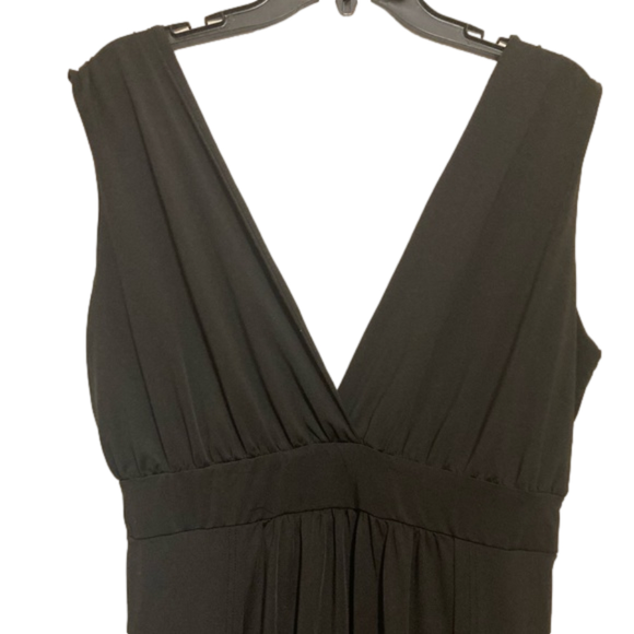 Dresses & Skirts - ✨4/$25 Black High Slit Maxi Dress